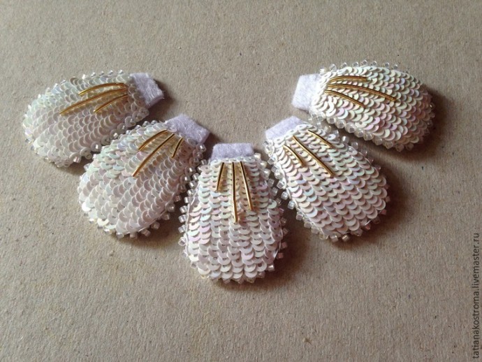 Создаем универсальное праздничное украшение: часть 2