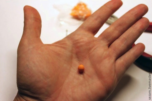 ​Лепим ветку облепихи: часть 1