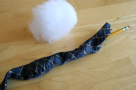 Интерьерная змея из галстука