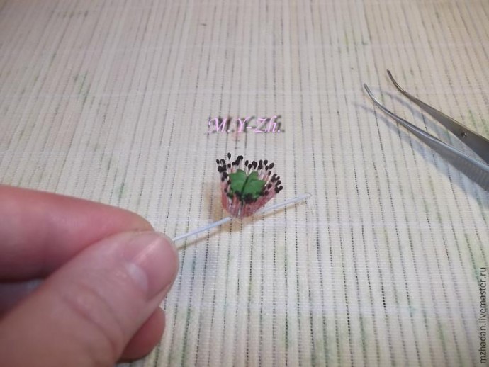 Лепим из полимерной глины гребень для волос с цветком мака: часть 1