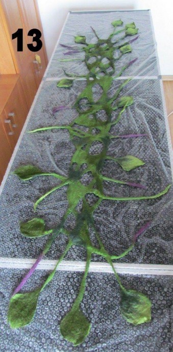 ​Валяное колье или шарф с цветами: часть 2