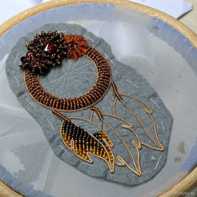 Вышиваем брошь "Ловец снов"