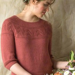 Интересная кокетка спицами