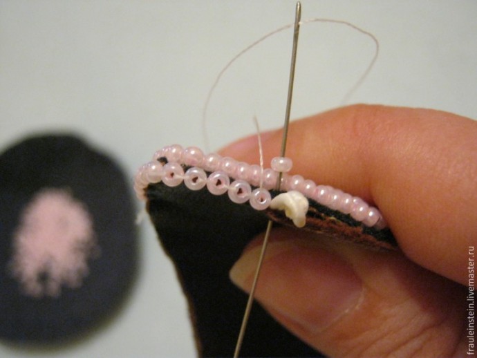 ​Вышиваем колье "Розовое утро": часть 2