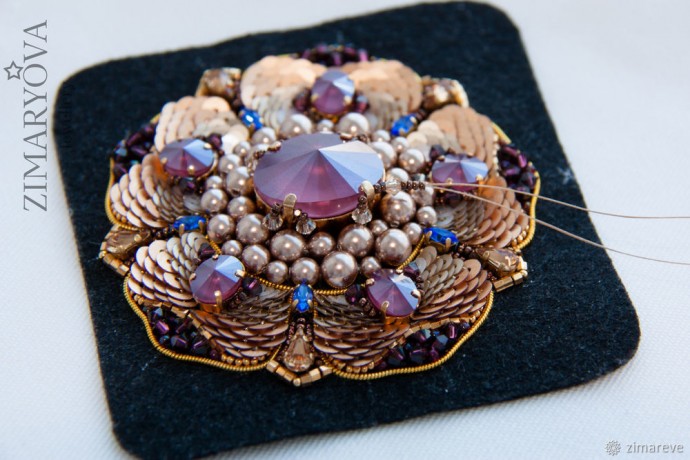 Мастерим брошь-цветок "Flower of the Universe": часть 3