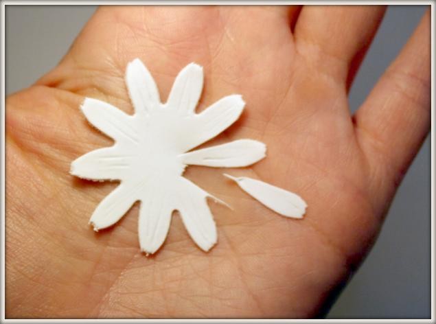 Ромашка из самозастывающей полимерной глины: часть 2