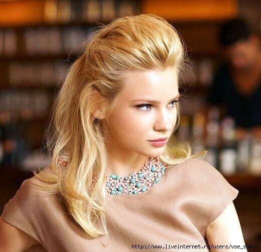 Вышивка бусинами по горловине Вышивка бусинами по горловине