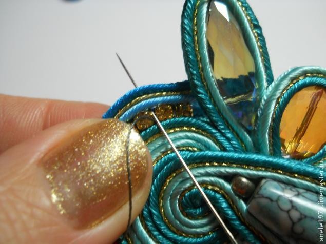 ​Мастер-класс по созданию сутажного кулона "Весенний букетик": часть 3