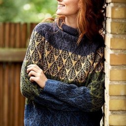 ​Удлиненный свитер с узором "Листья"