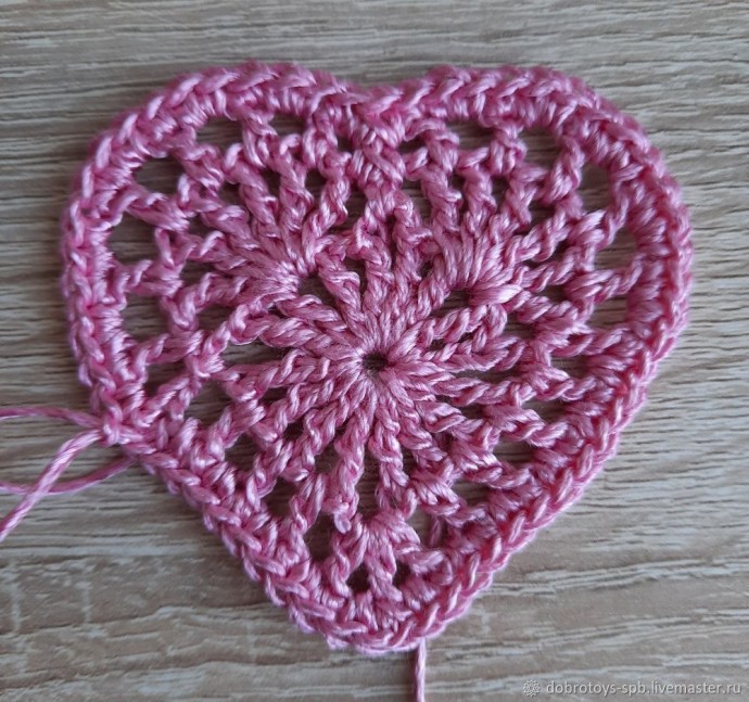 Делаем закладку в виде сердца