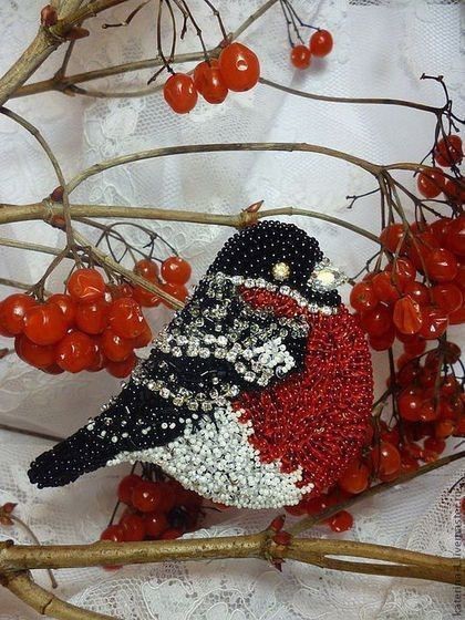 Снегири-броши: мастер-класс