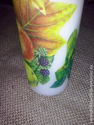 Создание осенней композиции с плетеным веночком и свечой: часть 2