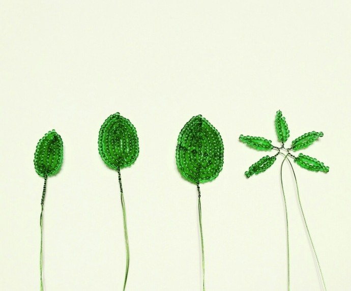 ​Гибискус из бисера