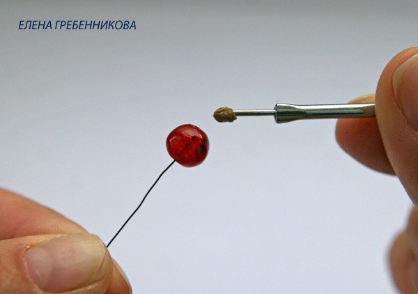 ​Красная смородина из эпоксидной смолы: часть 4