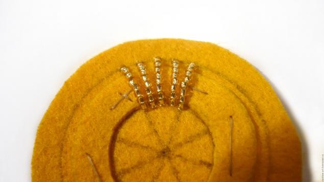 Серьги с вышивкой бисером "Жар-птица": часть 1