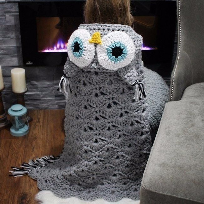 ​Плед с капюшоном-совушкой