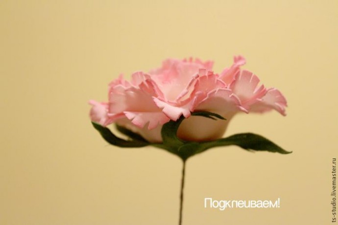 ​Изготовление гвоздики из пластичной замши: часть 3