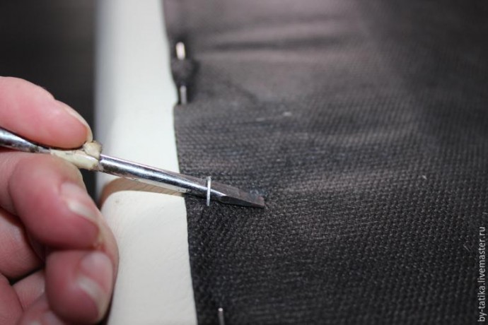 Меняем обивку дивана: часть 1