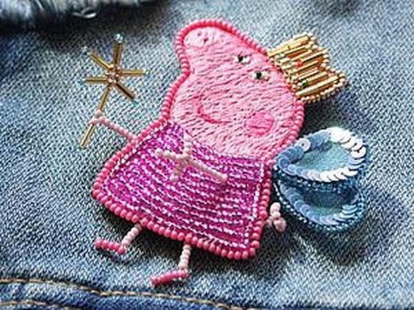 ​Вышиваем брошку "Свинка Пеппа": часть 5