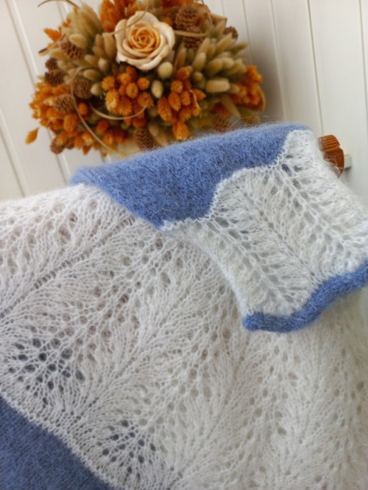 ​Двухцветный пуловер