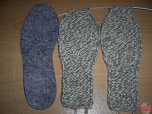 Тапочки "деревенские" спицами