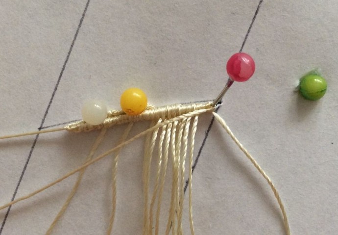 Плетеные серьги "Васильки" Плетеные серьги "Васильки"