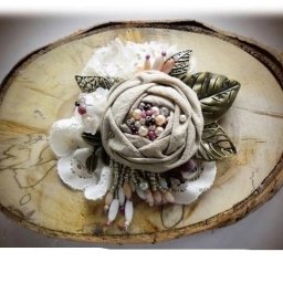 Брошка в стиле бохо