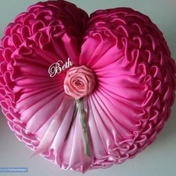 ​Подушка-сердце с буфами