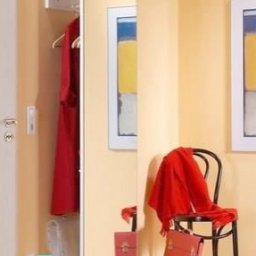 ​Шкафчик для прихожей