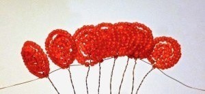 Гвоздики из бисера