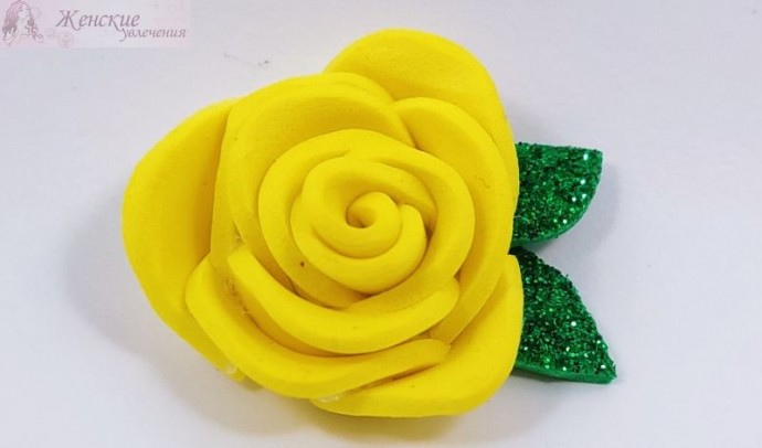 Очаровательные маленькие розочки из обрезков фоамирана для декора и аксессуаров Очаровательные маленькие розочки из обрезков фоамирана для декора и аксессуаров