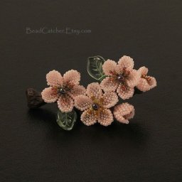 ​Чудесные украшения из очень простых цветочков