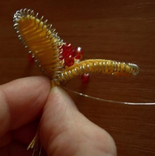 ​Цветок из проволоки и ниток мулине в технике ганутель: часть 3