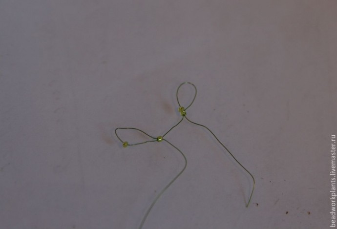 Ветка жимолости из бисера и полимерной глины