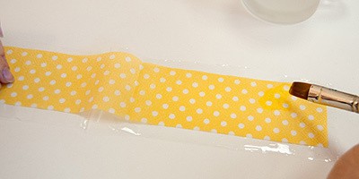 Декупаж через пленку: веселый горошек