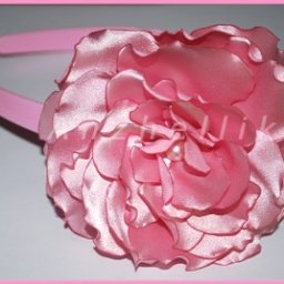 ​Роза из атласной ленты