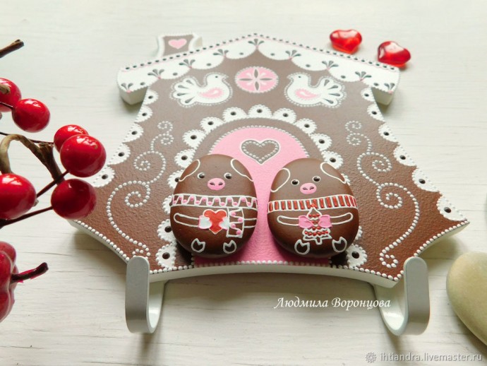 Создаём ключницу "Пряничный домик": часть 2