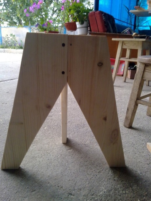Очень простая табуретка Очень простая табуретка