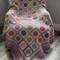 Плед из мотивов крючком