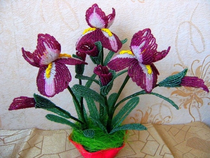Ирисы из бисера