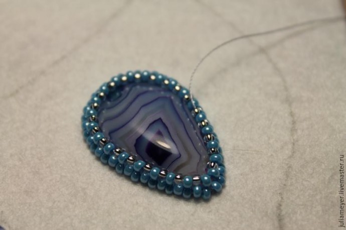 ​Вышиваем шикарное колье "Зазеркалье": часть 2