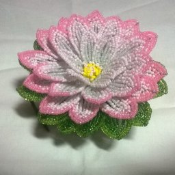 Лотос из бисера