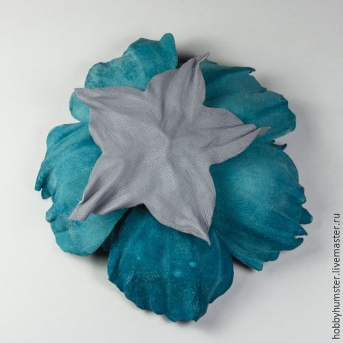​Создаем цветок из кожи в шарике: часть 3