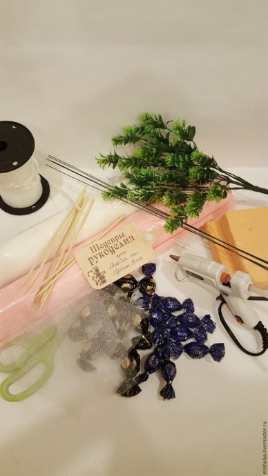 ​Легко и быстро собираем букет с конфетами