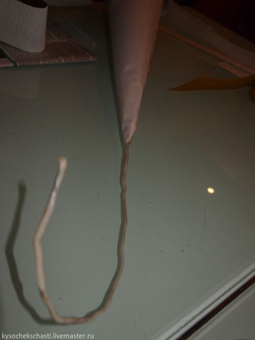 Мастерим "сладкую" ёлочку из конфет и мишуры: часть 1