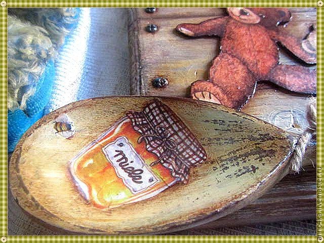 Объемный декупаж без специальных материалов: создаем панно "Ложка меда": часть 5