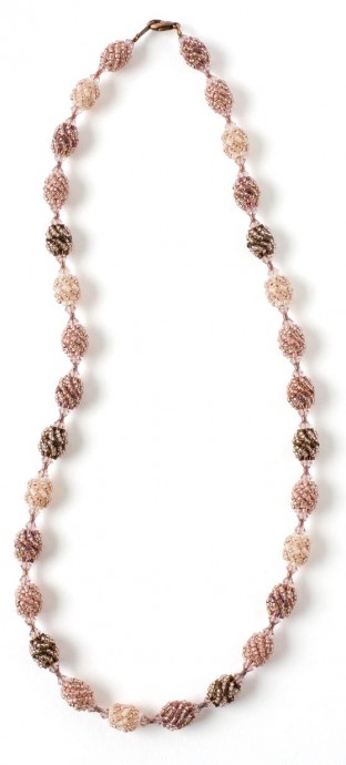 ​Ожерелье из чайной ягоды