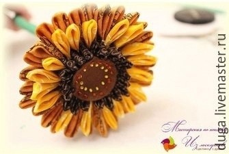 Мастерим герберу из остатков ткани