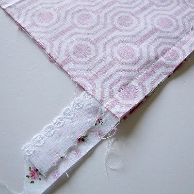 Отделка шва тесьмой