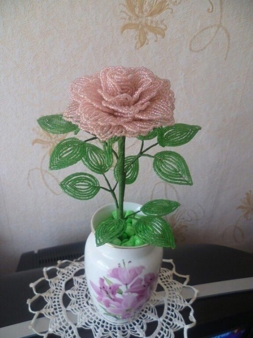 Роза из бисера и рубки